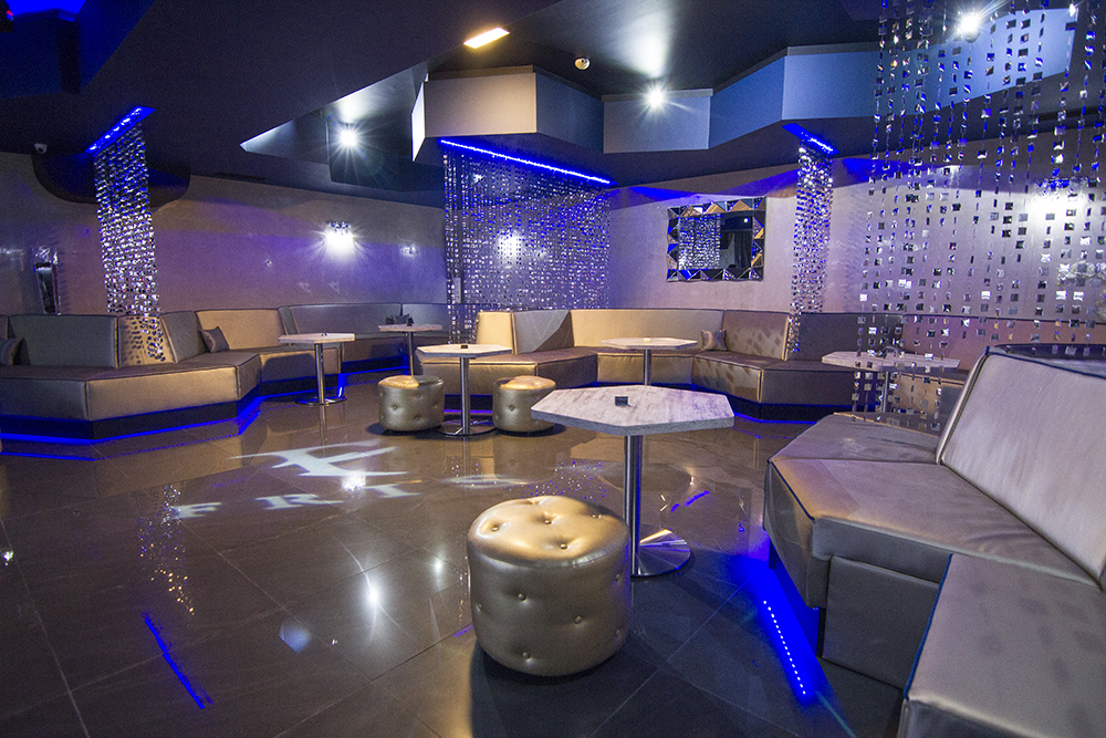 Interior photography: Music club & restaurant