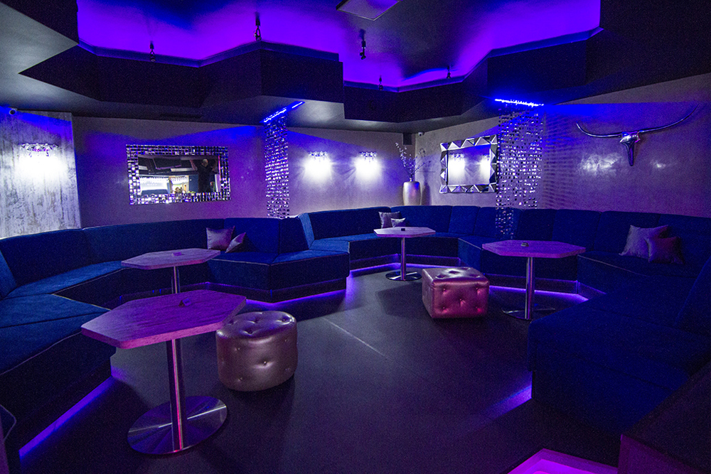 Interior photography: Music club & restaurant