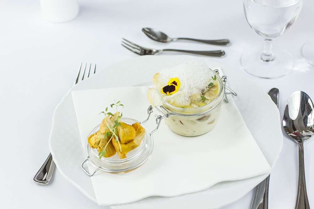 Food photography & styling: Mushroom soup