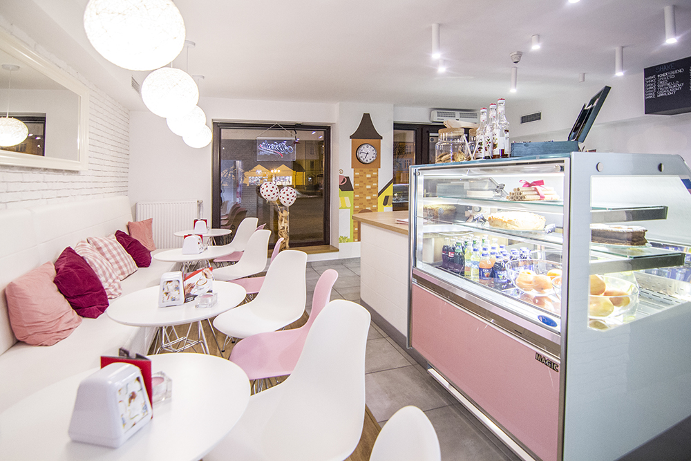 Interior photography: Cafeteria